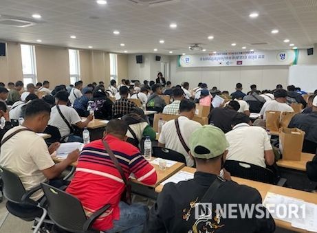춘천시, 외국인 계절근로자 이달 180명 2차 입국 ··· 일손 부족 해소 기대